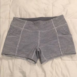 Lululemon compression shorts Sz 6